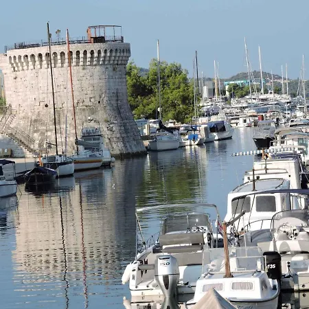 Apartment In 7436 Trogir